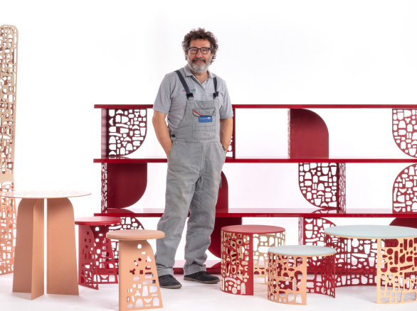 Silvio con la collezione metamorfosi, mobili di design sostenibili creati dallo scarto del metallo